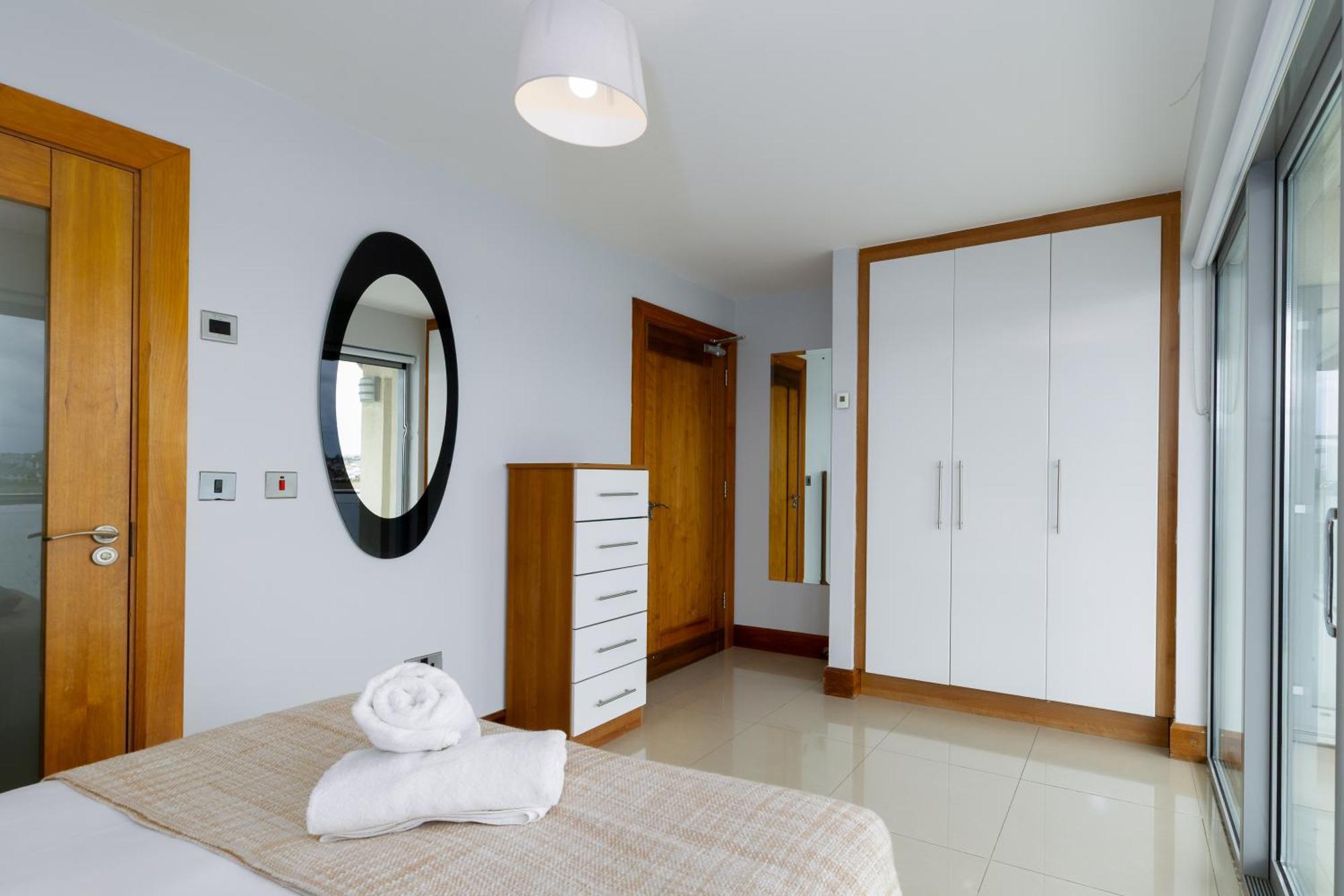 Tur An Tsaile - Galway Lakeside Apartments מראה חיצוני תמונה